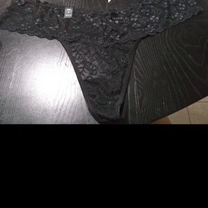 Size 4x torrid black thongs